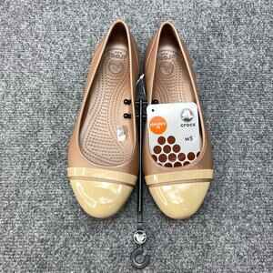 Crocs Cap Toe Flats Womens Size 5 Brown